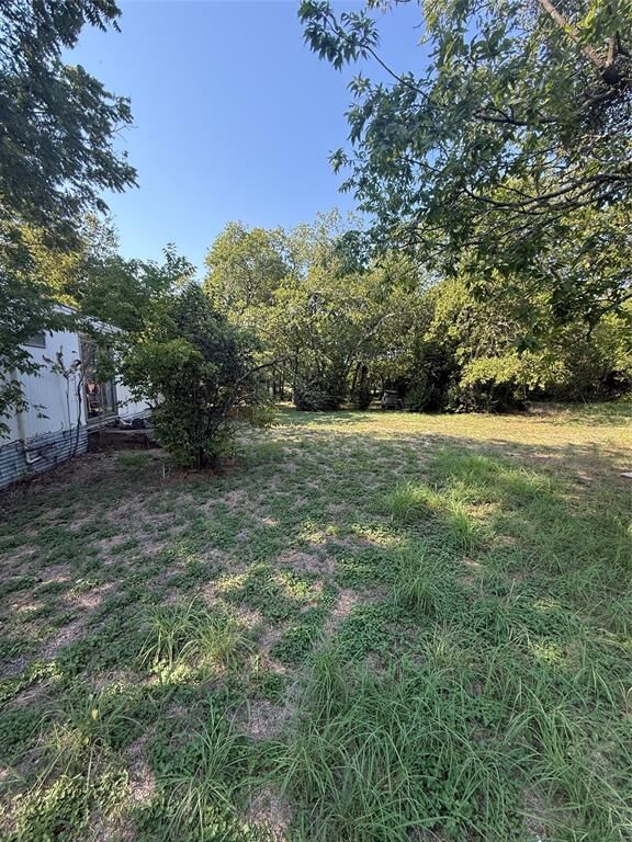 Property Photo:  705 W Jefferson Avenue  TX 76692 