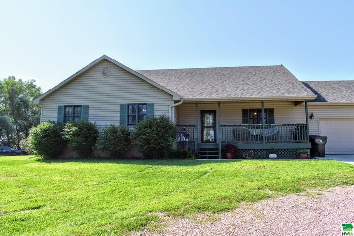 Property Photo: 1724 162nd St. IA 51030