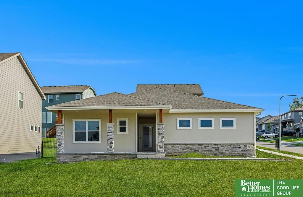 Property Photo: 17635 Clay Street NE 68007