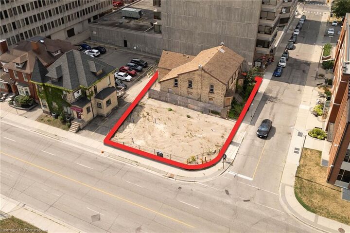 21 Weber Street W  Kitchener ON N2H 3Y9 photo