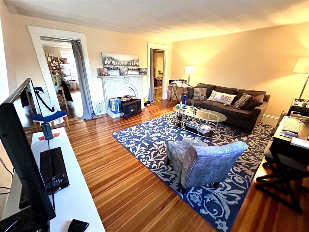 Property Photo:  41 Mount Vernon Street 3  MA 02145 