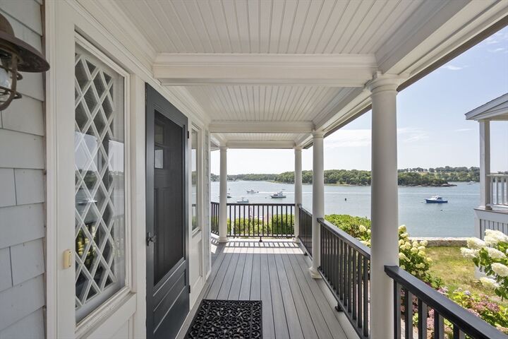 Property Photo: 67 Hampton Circle MA 02045