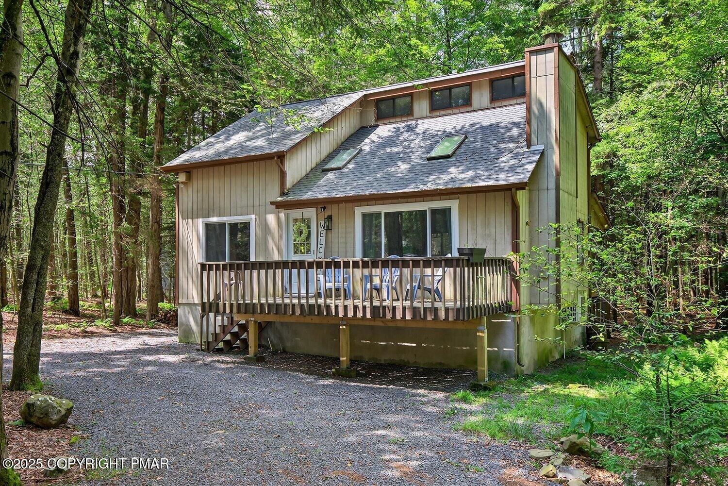 Property Photo: 201 Tenicum Trail PA 18466