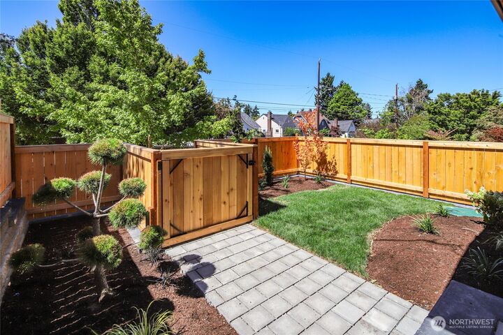 Property Photo: 2746 38th Avenue SW WA 98126