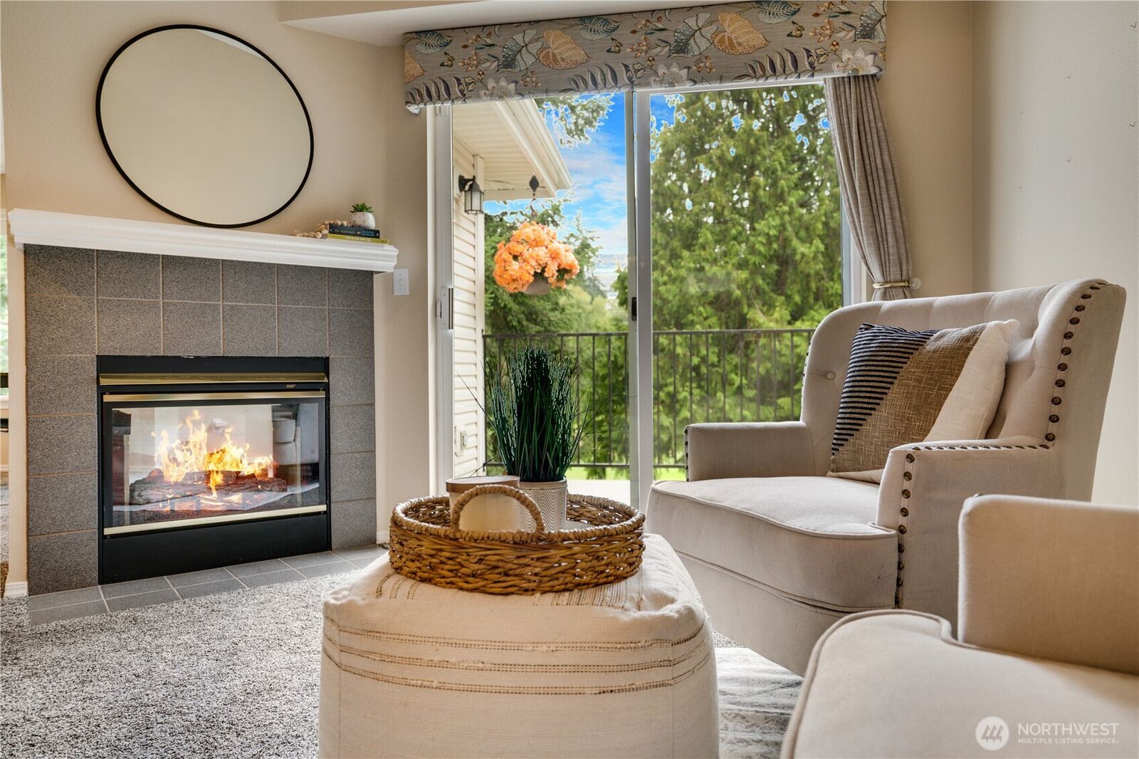 Property Photo: 4714 Fairwood Boulevard NE 1704 WA 98422