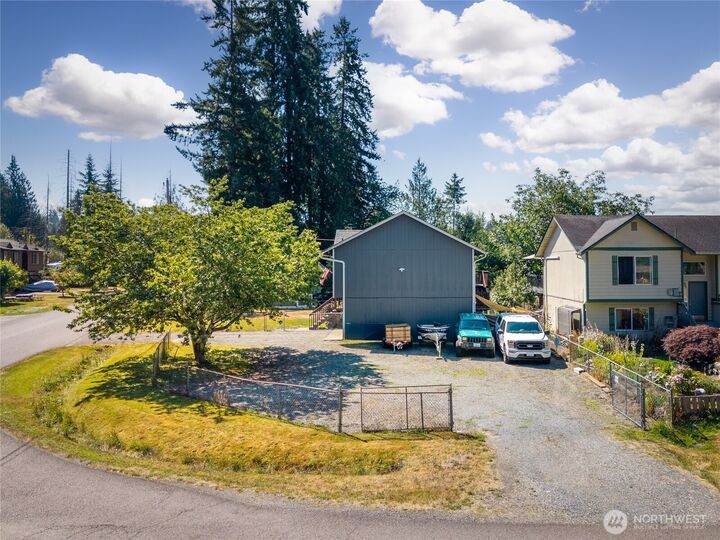 Property Photo: 11520 181st Drive NE WA 98252
