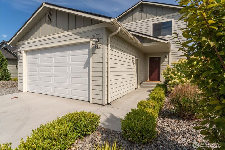 Property Photo:  412 S Kansas Loop  WA 98802 