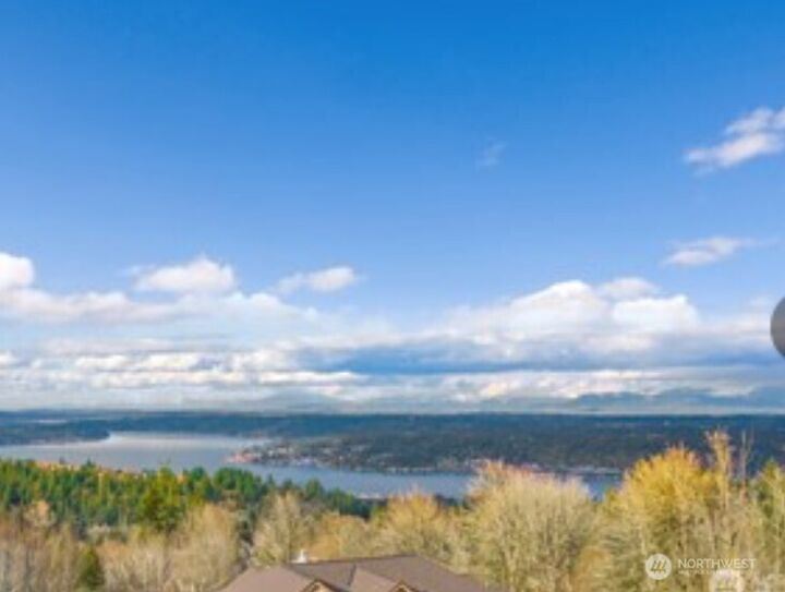 Property Photo:  17316 SE 60th Street B  WA 98006 