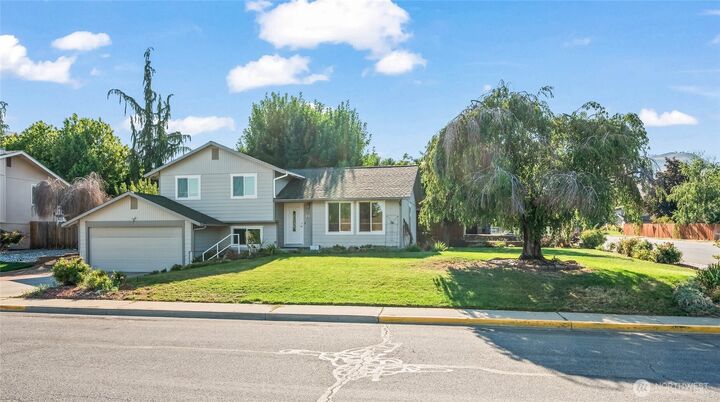938  College Street  Wenatchee WA 98801 photo