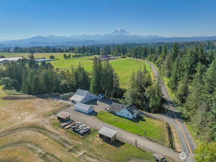 Property Photo: 45326 196th Avenue SE WA 98022