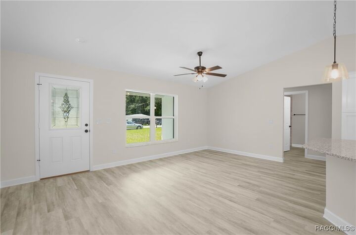 Property Photo: 619 N Corbin Avenue FL 34453