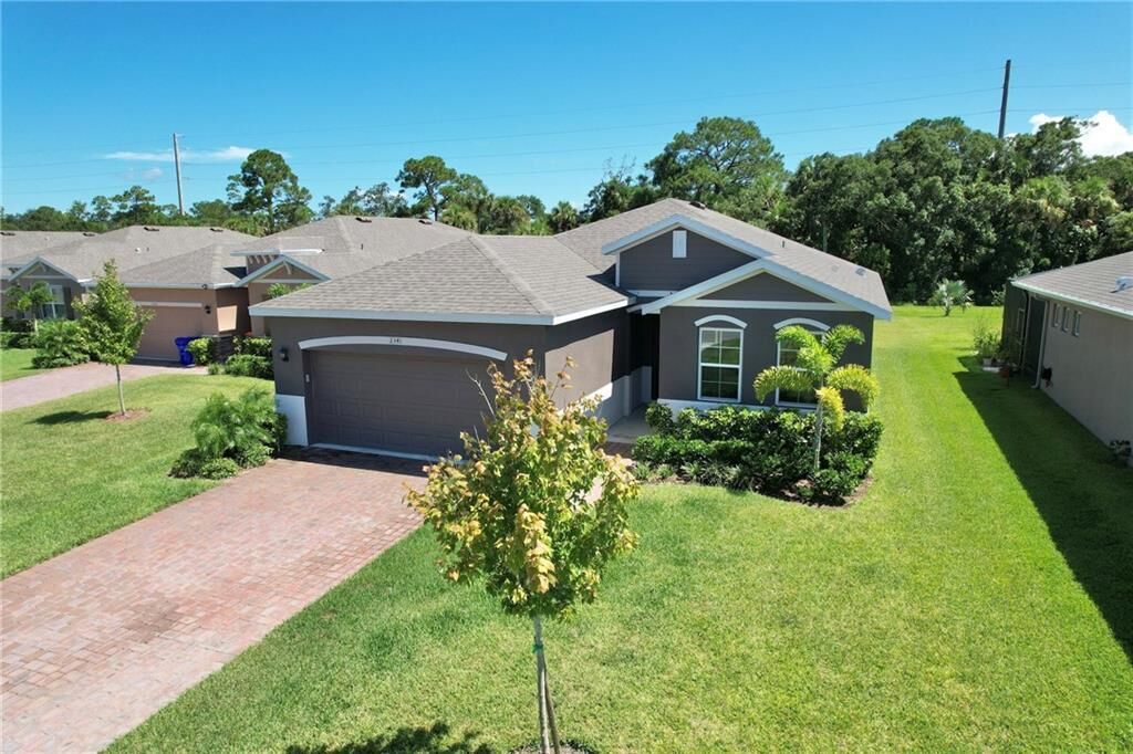 Property Photo:  2341 Crowned Eagle Circle SW  FL 32962 