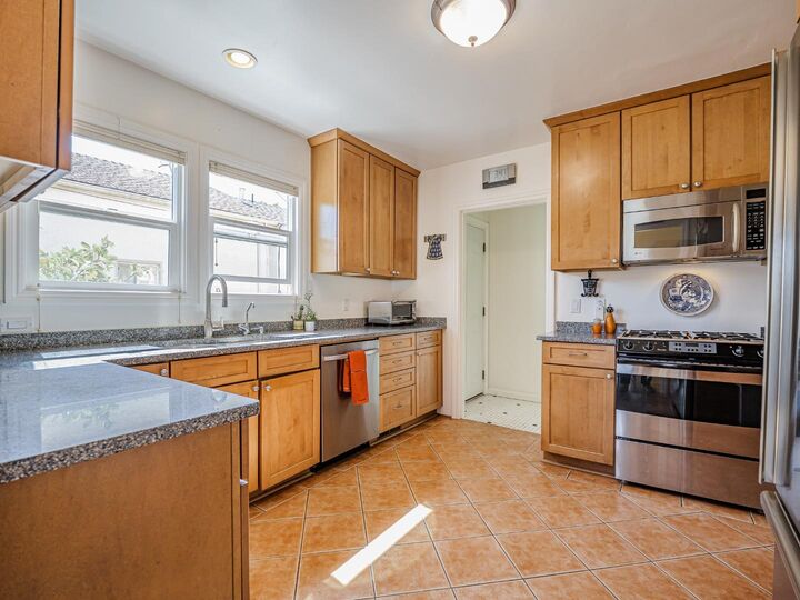 Property Photo:  621 Oregon Street  CA 95076 