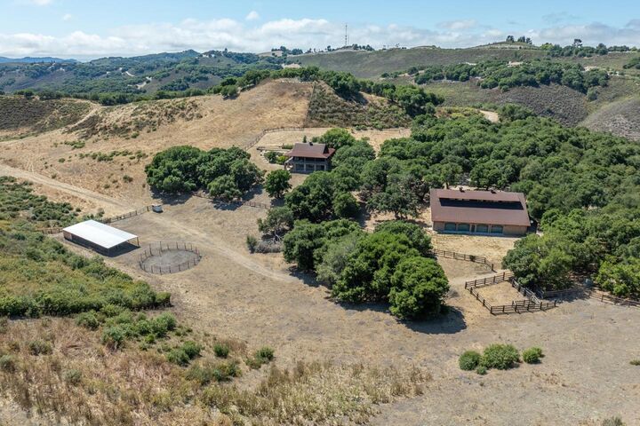Property Photo:  10265 Calle De Robles  CA 93923 