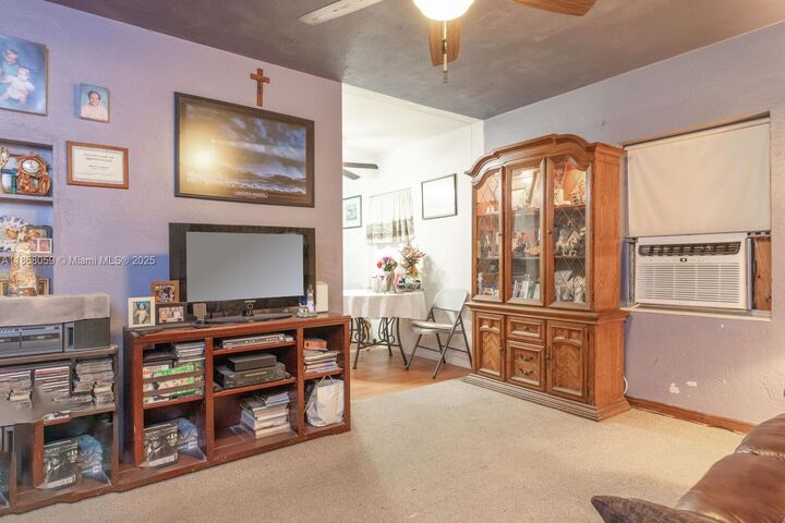 Property Photo:  846 NW 3rd Ave  FL 33030 