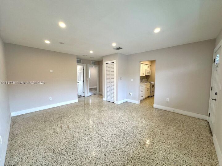Property Photo: 174 E 5th St 5 FL 33010