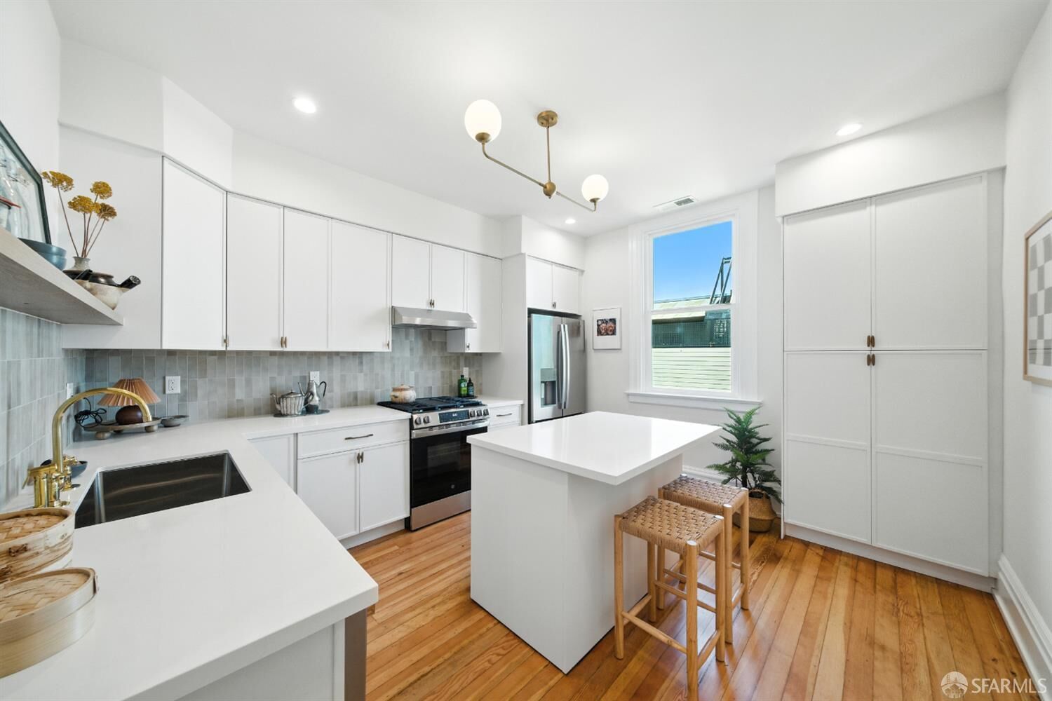 Property Photo: 123 Ord Street CA 94114