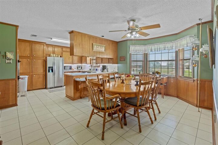 Property Photo: 1001 Holly St Street LA 70601