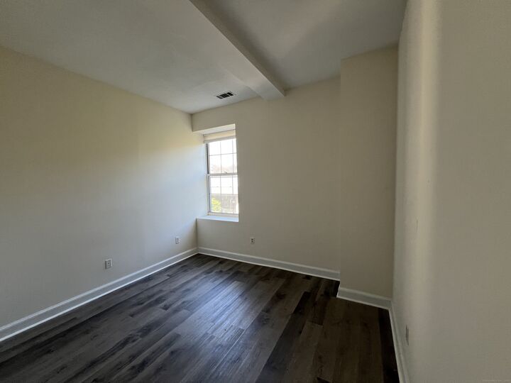 Property Photo:  196 Crown Street 306  CT 06510 