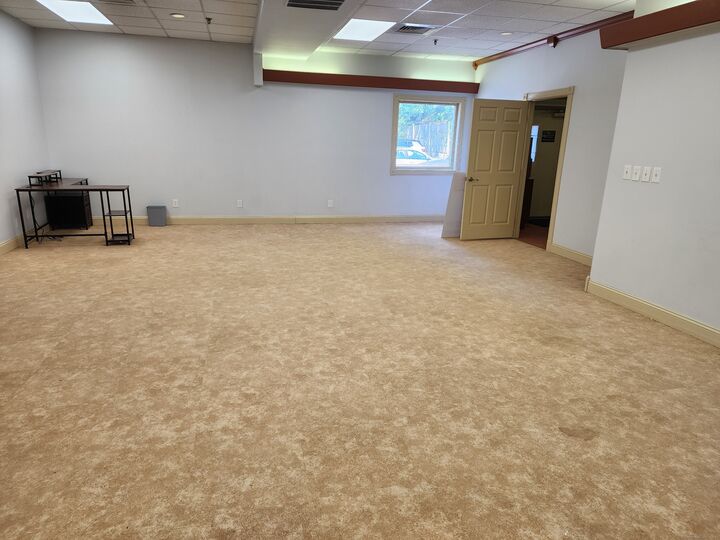 Property Photo: 35 Wooster Court A Upper CT 06010