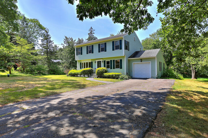 Property Photo:  119 Fairwood Road  CT 06524 