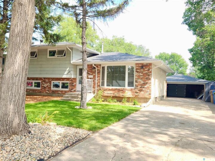 839 McIntosh Street N  Regina SK S4R 6H1 photo