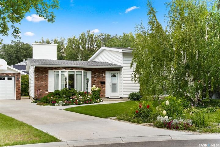 Property Photo: 12 Castle Bay SK S4S 4X4