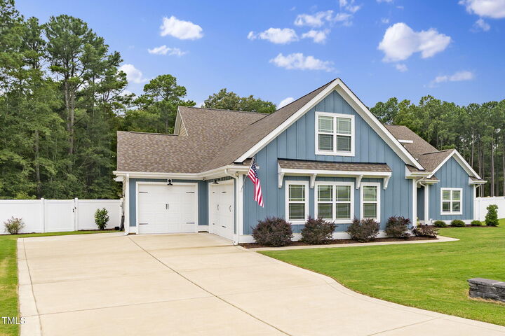 Property Photo: 2316 Kingston Wood Drive NC 27526