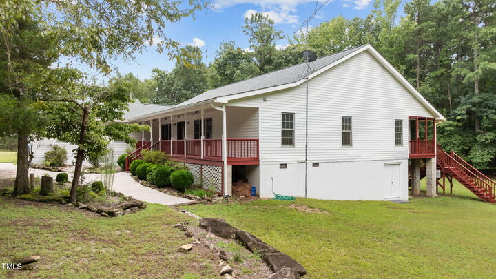 Property Photo:  220 Flat Rock Drive  NC 27549 
