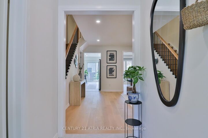 Photo de la propriété: 30 Pepperell Crescent ON L3R 3G8