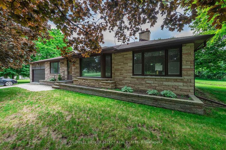 Photo de la propriété:  6261 Healey Road  ON L7C 0X1 