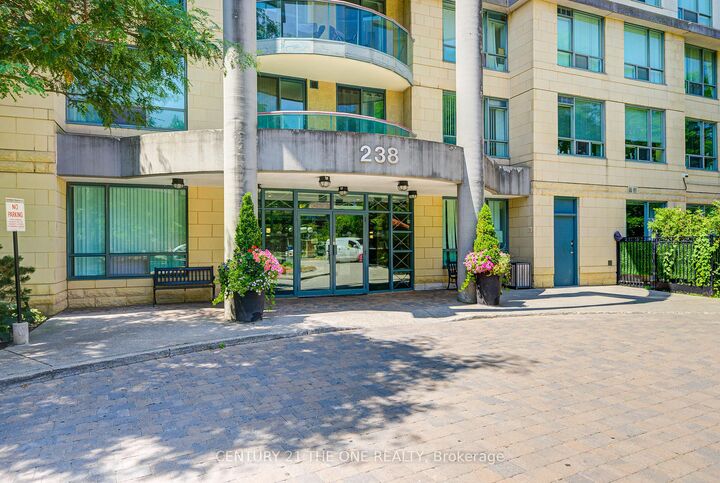 Property Photo: 238 Doris Avenue 605 ON M2N 6W1