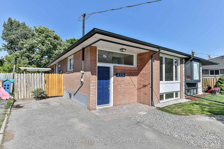Property Photo: 225 Septonne Avenue B ON L3Y 2W5