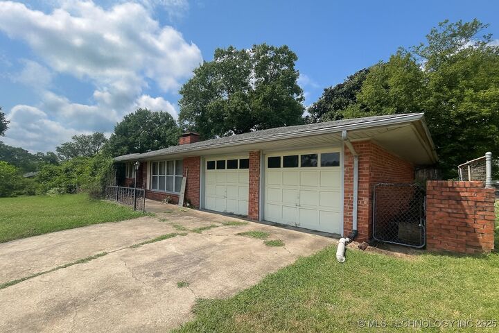 909 Honor Heights Drive  Muskogee OK 74401 photo