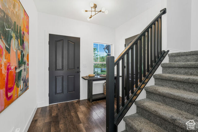 Property Photo: 2194 E Whitekirk Way UT 84020