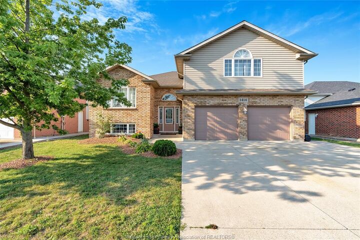 1414 Girard Drive  Lakeshore ON N0R 1A0 photo