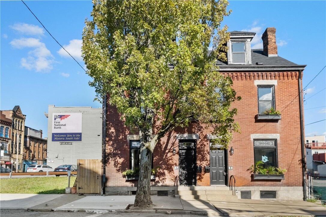 Property Photo:  67 S 11th Street  PA 15203 