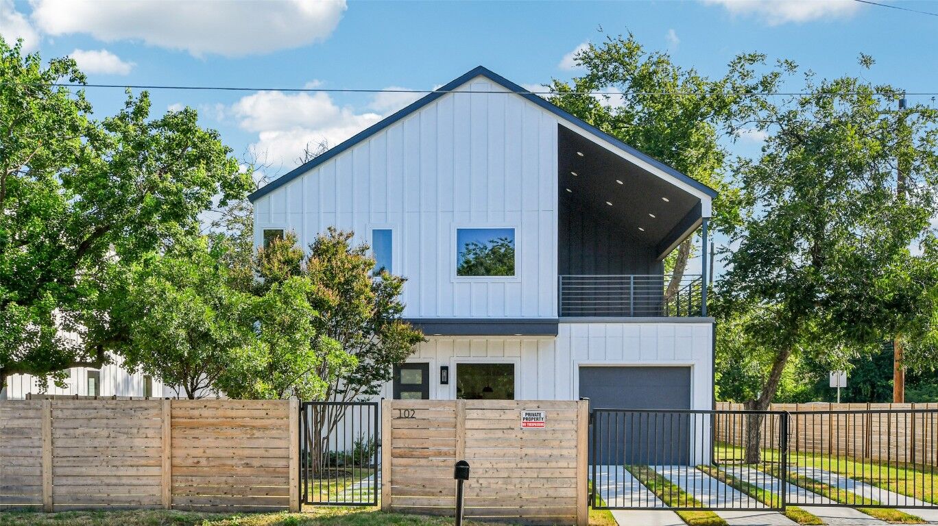 Property Photo:  102 W Fawnridge Drive  TX 78753 