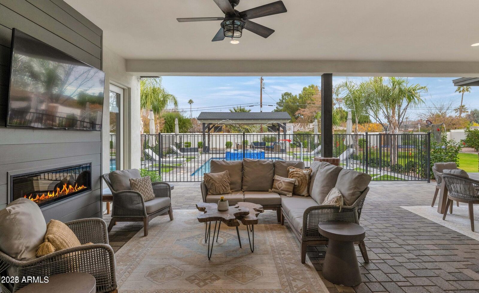 Property Photo: 3924 E Roma Avenue AZ 85018