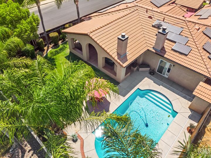 Property Photo: 10000 Copa Cabana Court CA 93312