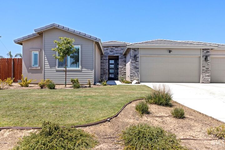 5143 Tucson Court  Bakersfield CA 93314 photo