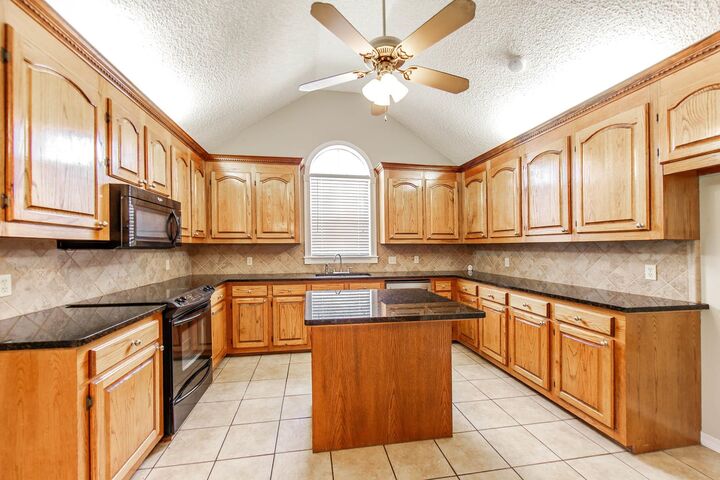 Property Photo: 411 Valhi Boulevard LA 70360