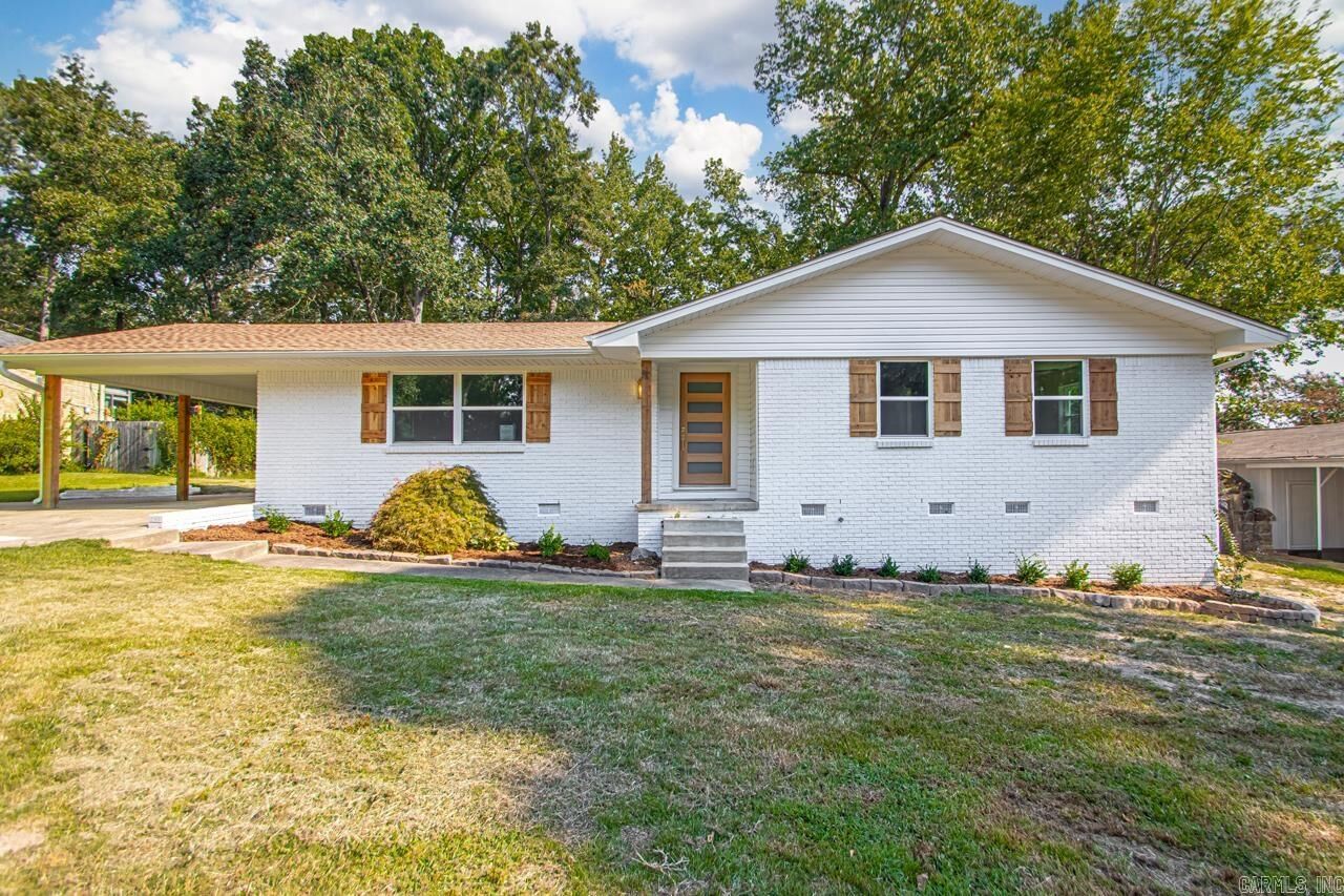 Property Photo: 2002 Lynnwood Drive AR 72015