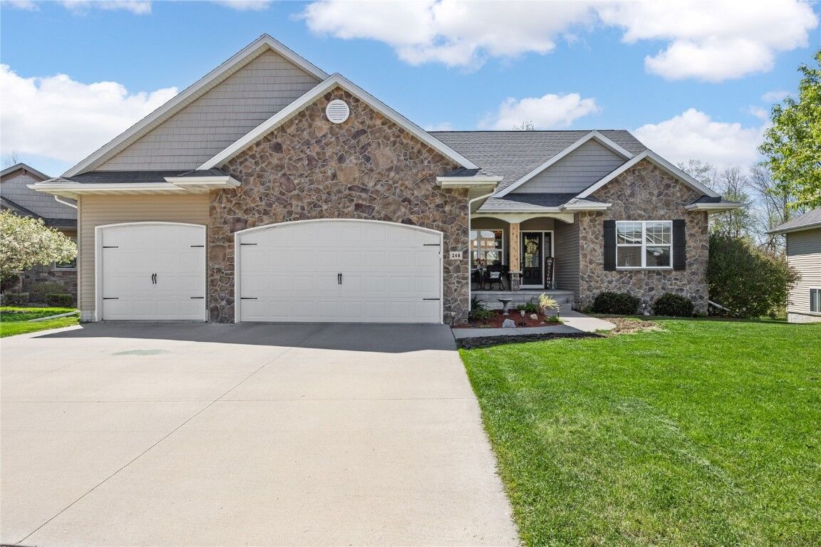 Property Photo:  208 Willowood Dr  IA 52233 