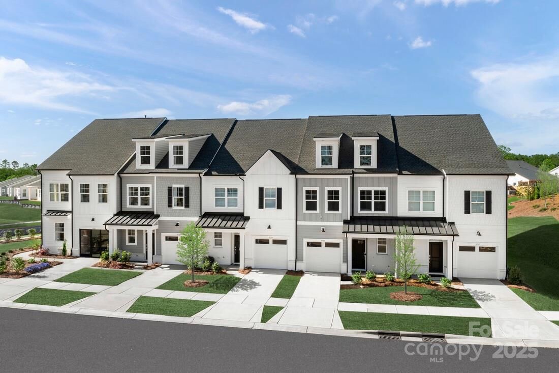 Property Photo: 3110 Finchborough Court 244 NC 28269