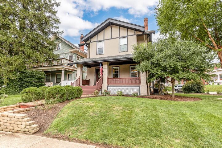 Property Photo:  2805 Observatory Avenue  OH 45208 