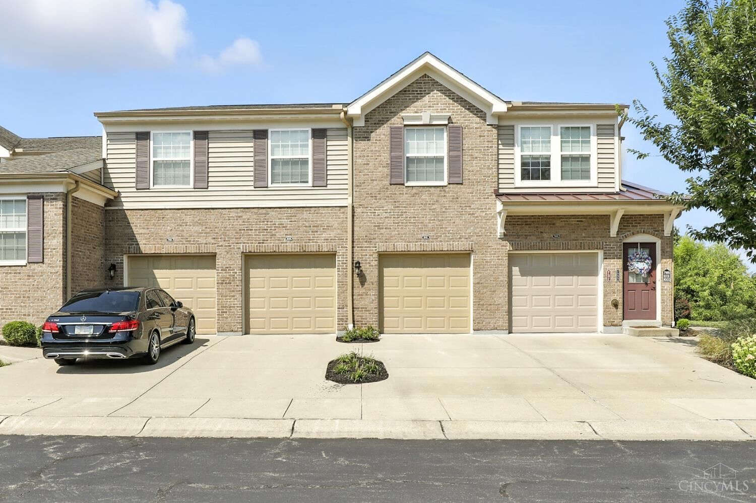 Property Photo:  8001 Oakbridge Way  OH 45248 