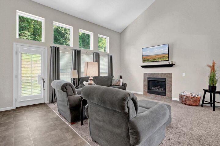 Property Photo: 511 Greenwood Loop OH 43055