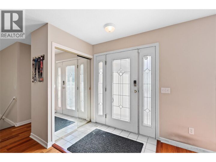Property Photo:  2401 Parkview Drive  BC V2B 7H9 