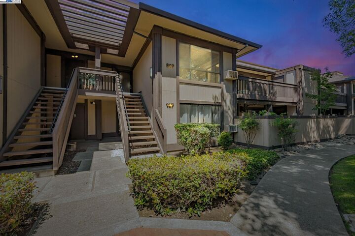 Property Photo: 39090 Presidio Way 237 CA 94538